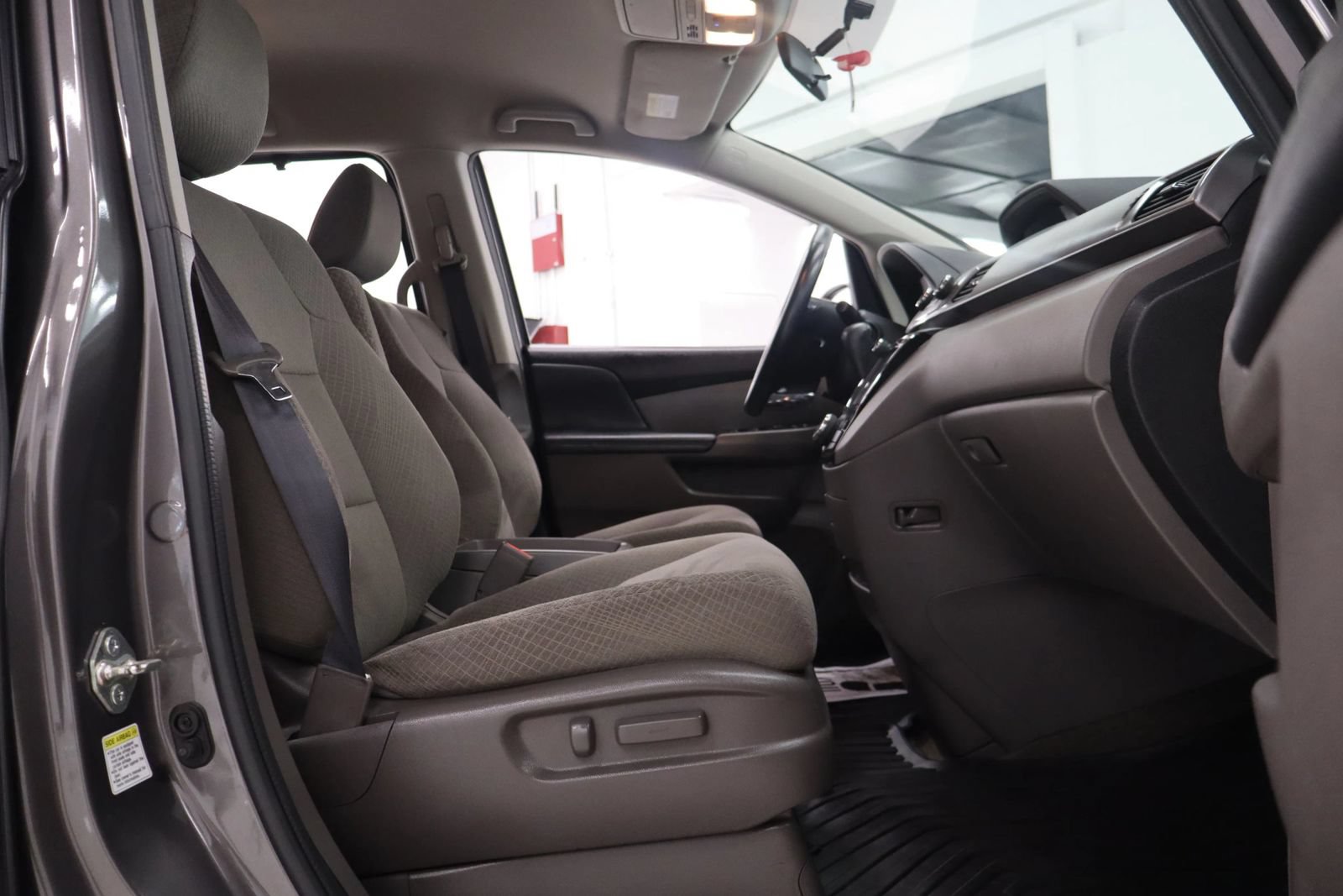 Used 2015 Honda Odyssey EX image 24