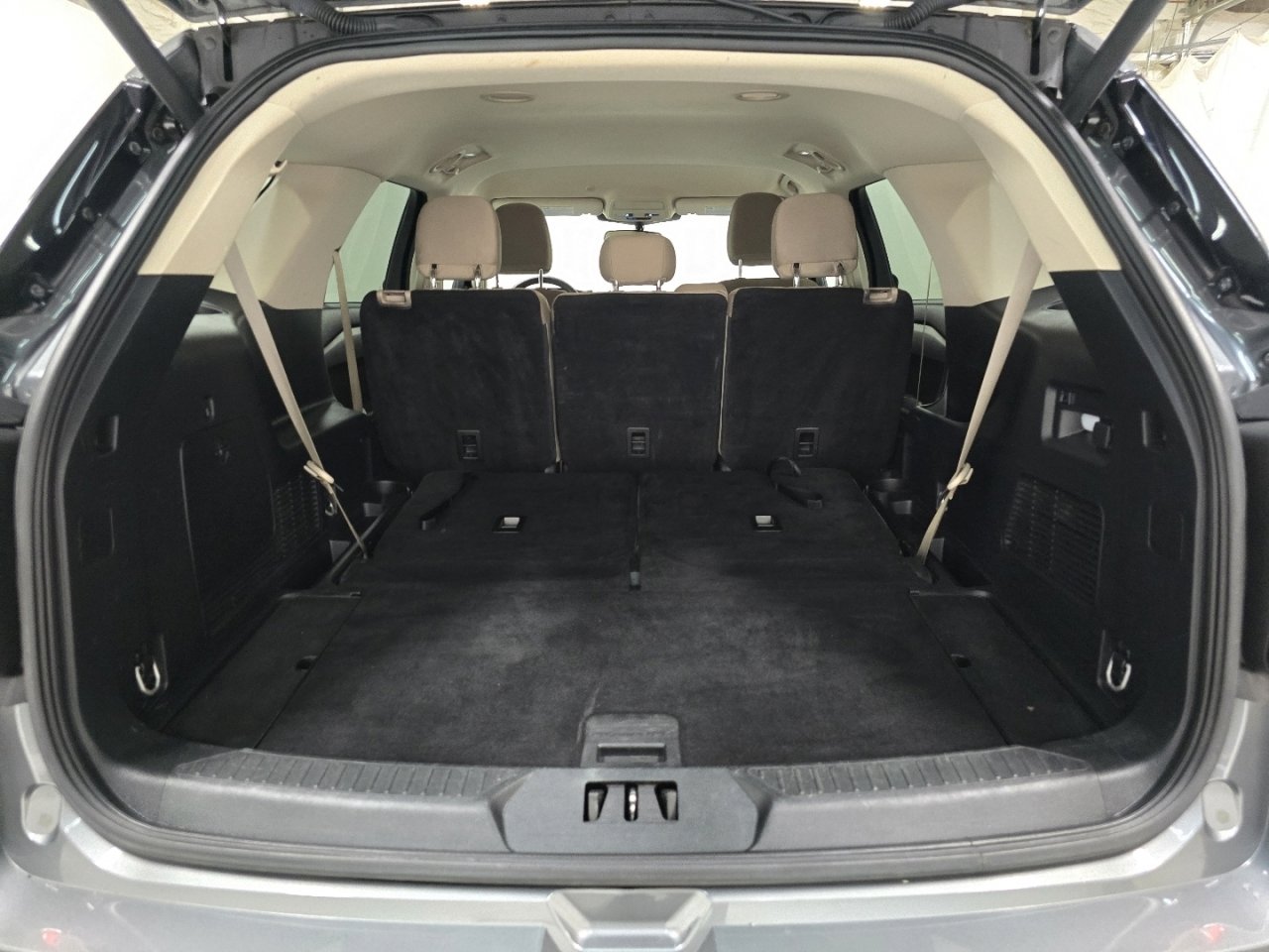 Used 2023 Ford Explorer 4WD image 16