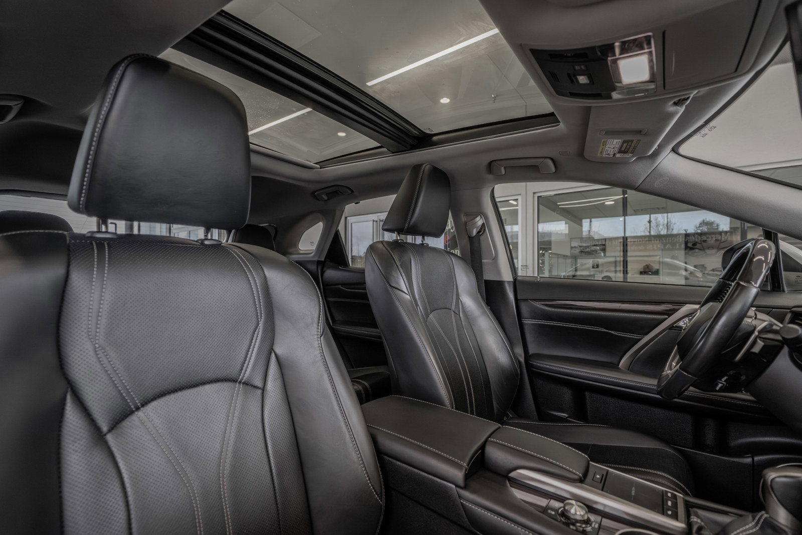 Used 2021 Lexus RX 450h AWD w/ Luxury Package image 31