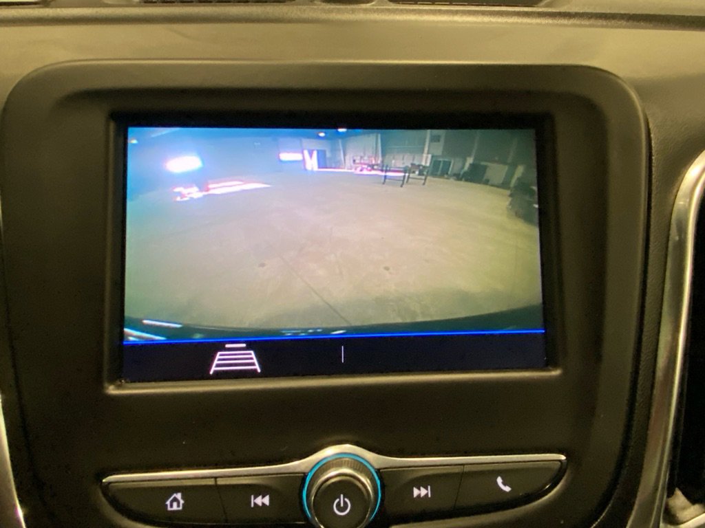 Used 2021 Chevrolet Equinox LS image 36