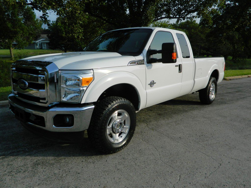 Used 2011 Ford F250 XLT w/ Advanced Security Group AWD/4WD image 1