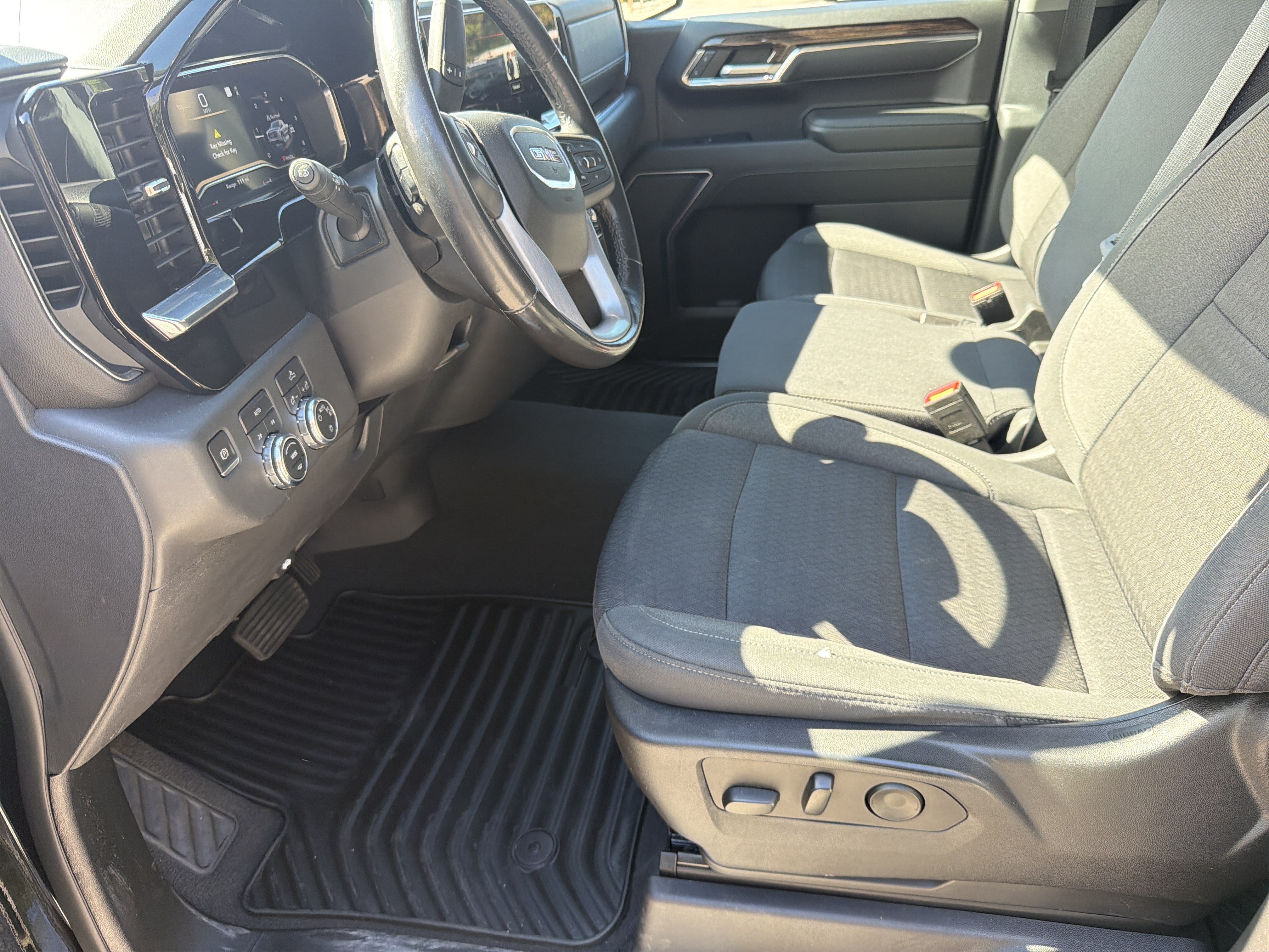 Used 2022 GMC Sierra 1500 SLE AWD/4WD image 10