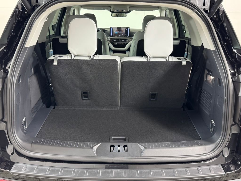 New 2026 Ford Explorer Platinum w/ LUX Leather Package image 31