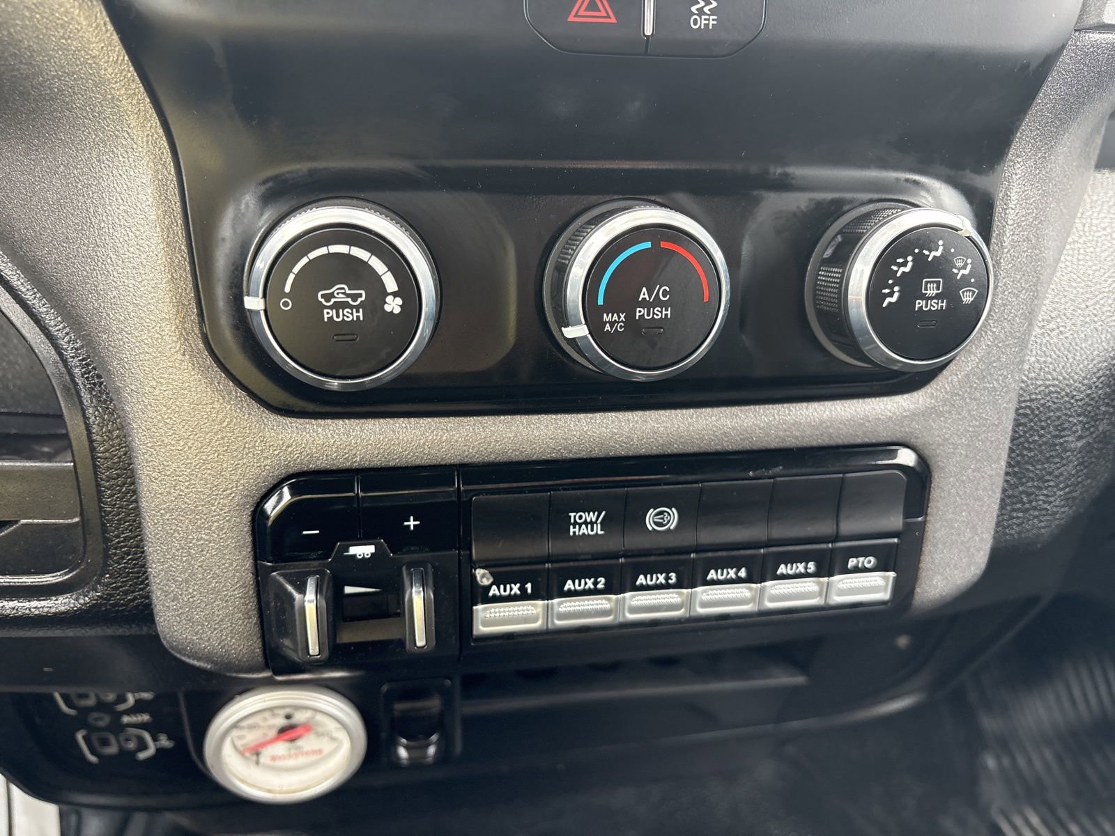 Used 2024 RAM 3500 Tradesman image 20