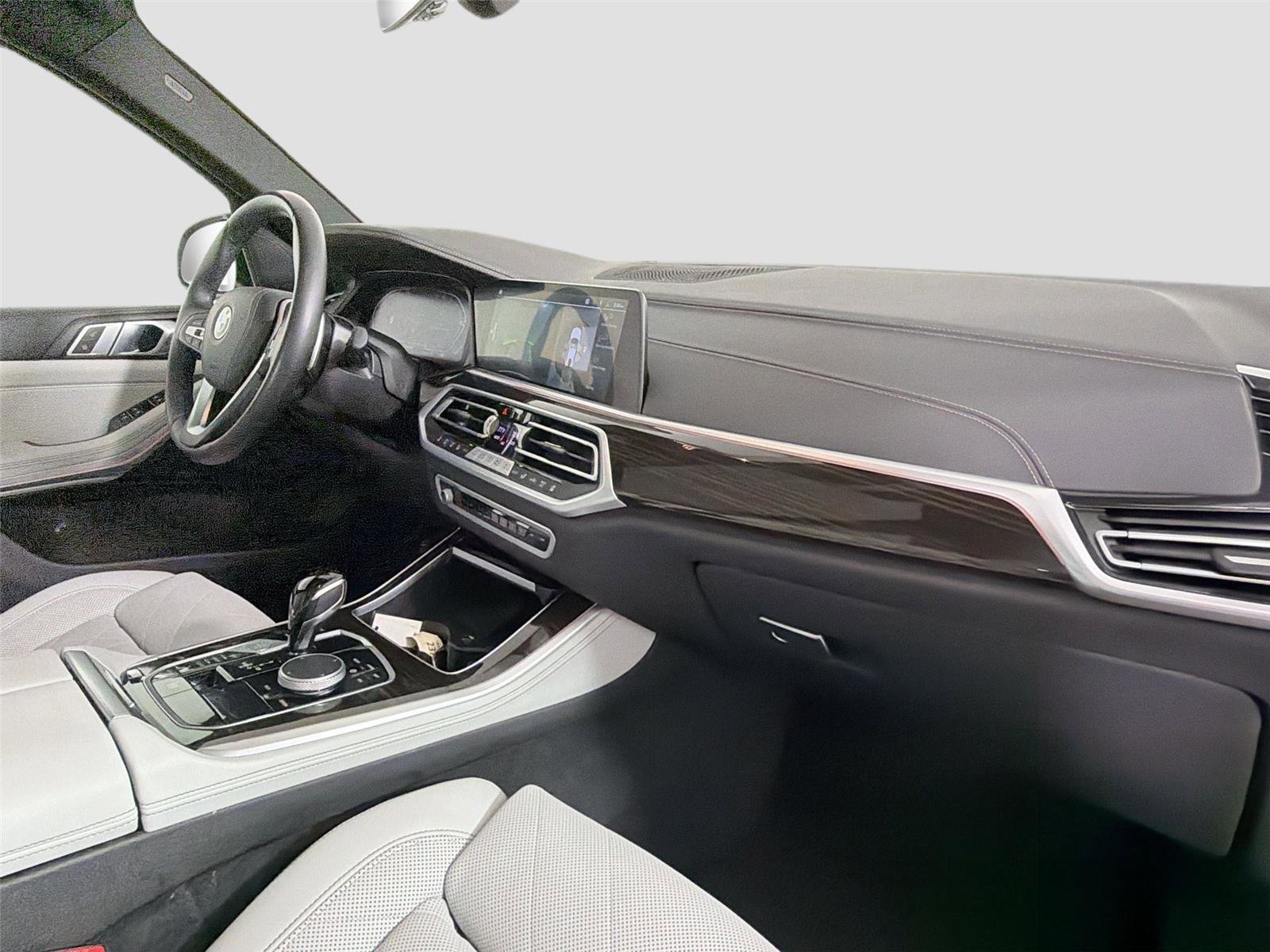 Certified 2023 BMW X5 xDrive40i w/ Luxury Seating Package AWD/4WD image 29