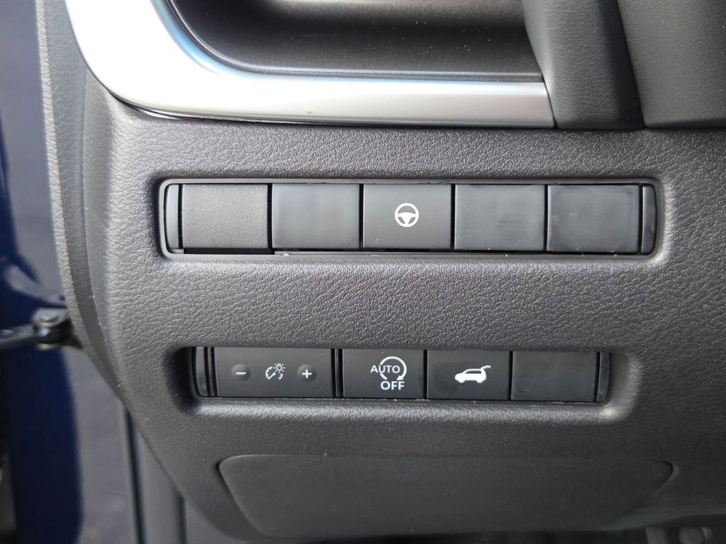 New 2026 Nissan Rogue SV image 25