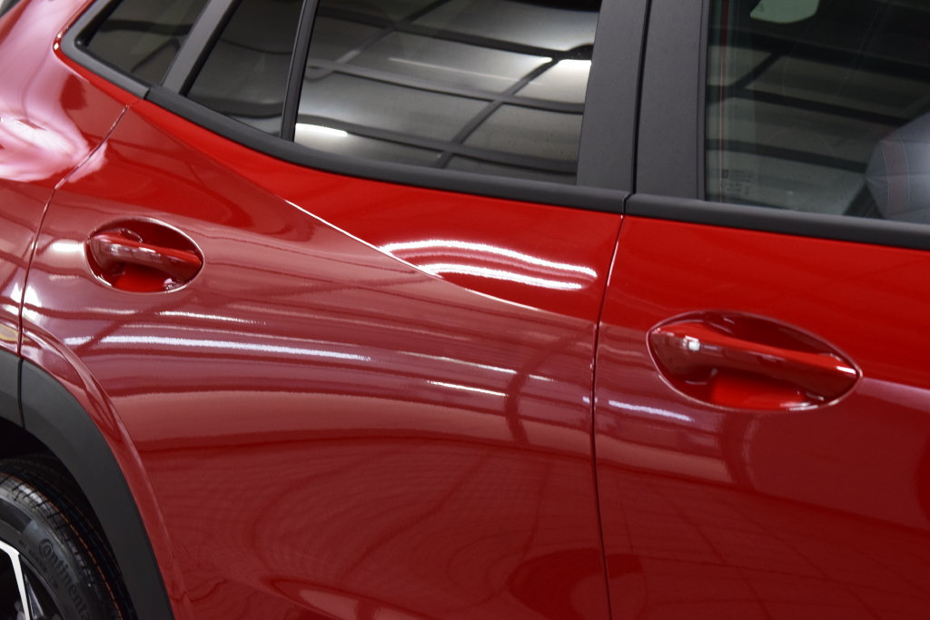 New 2026 Chevrolet Trax RS w/ Sunroof Package FWD image 18