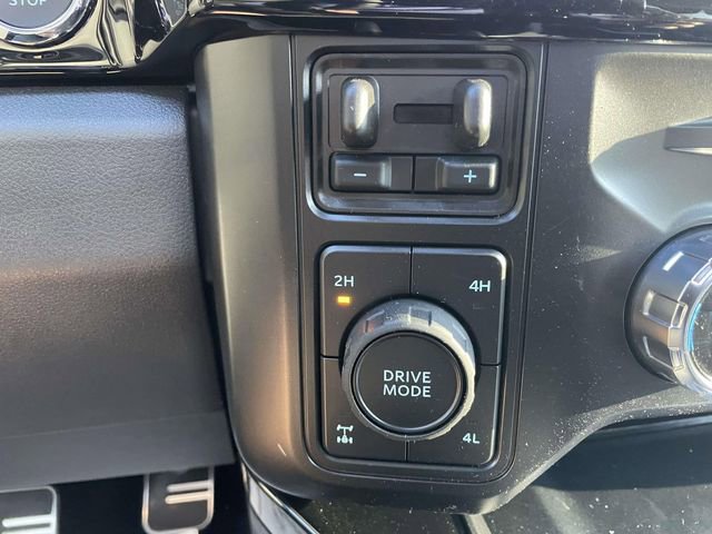 New 2026 Ford F250 Lariat w/ Black Appearance Package image 23