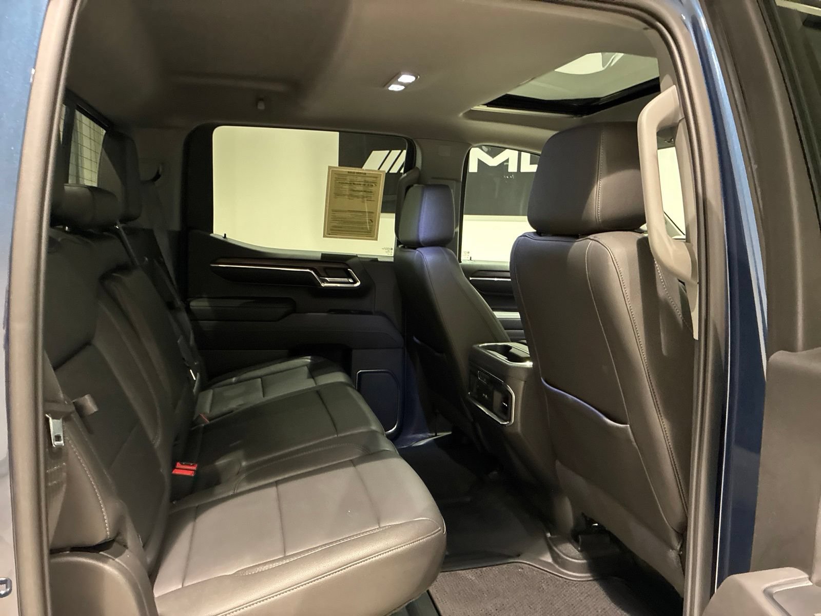 Used 2022 GMC Sierra 1500 SLT w/ SLT Premium Plus Package AWD/4WD image 30