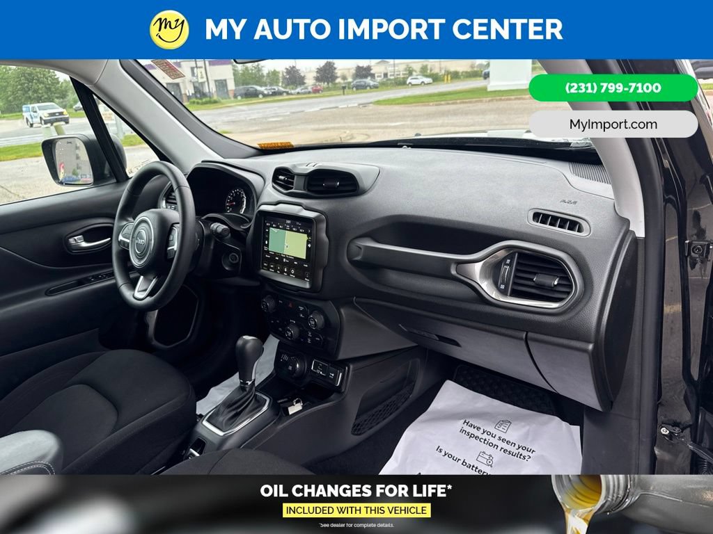 Used 2023 Jeep Renegade Latitude AWD/4WD image 27