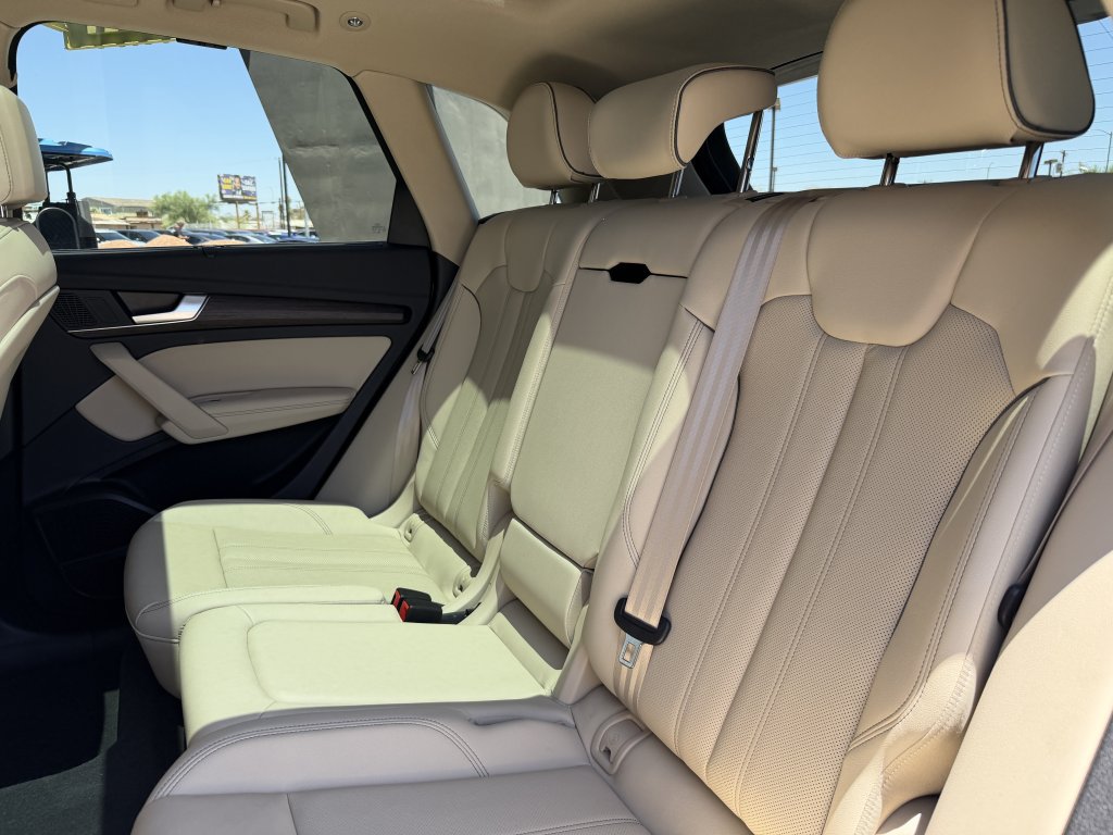 Used 2024 Audi Q5 e Prestige w/ Prestige Package AWD/4WD image 43