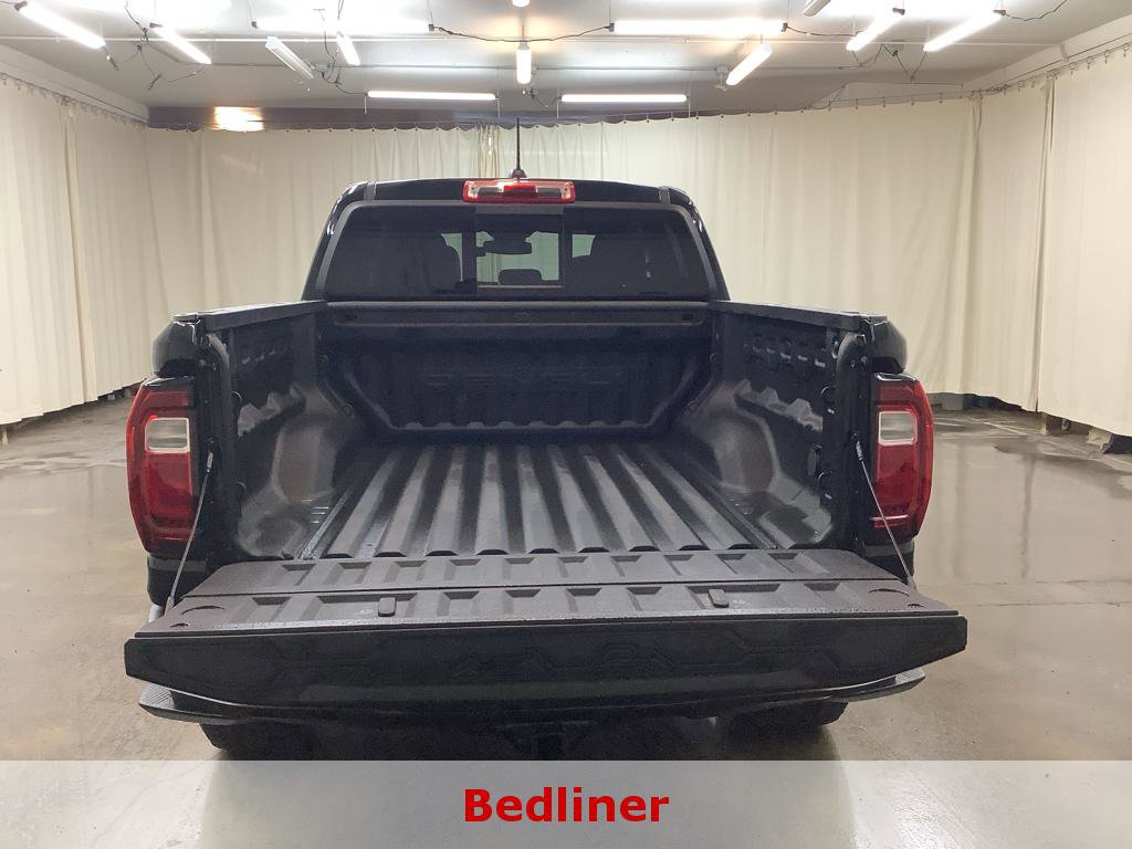 Used 2024 GMC Canyon Denali AWD/4WD image 8