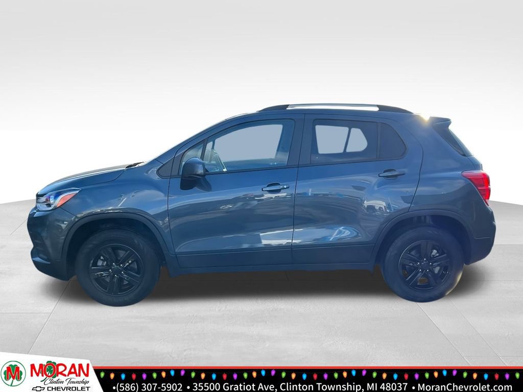 Certified 2022 Chevrolet Trax LT w/ Driver Confidence Package image 3