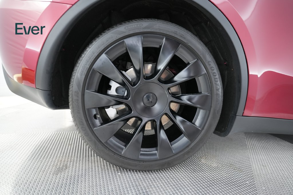 Used 2025 Tesla Model Y Long Range AWD/4WD image 21