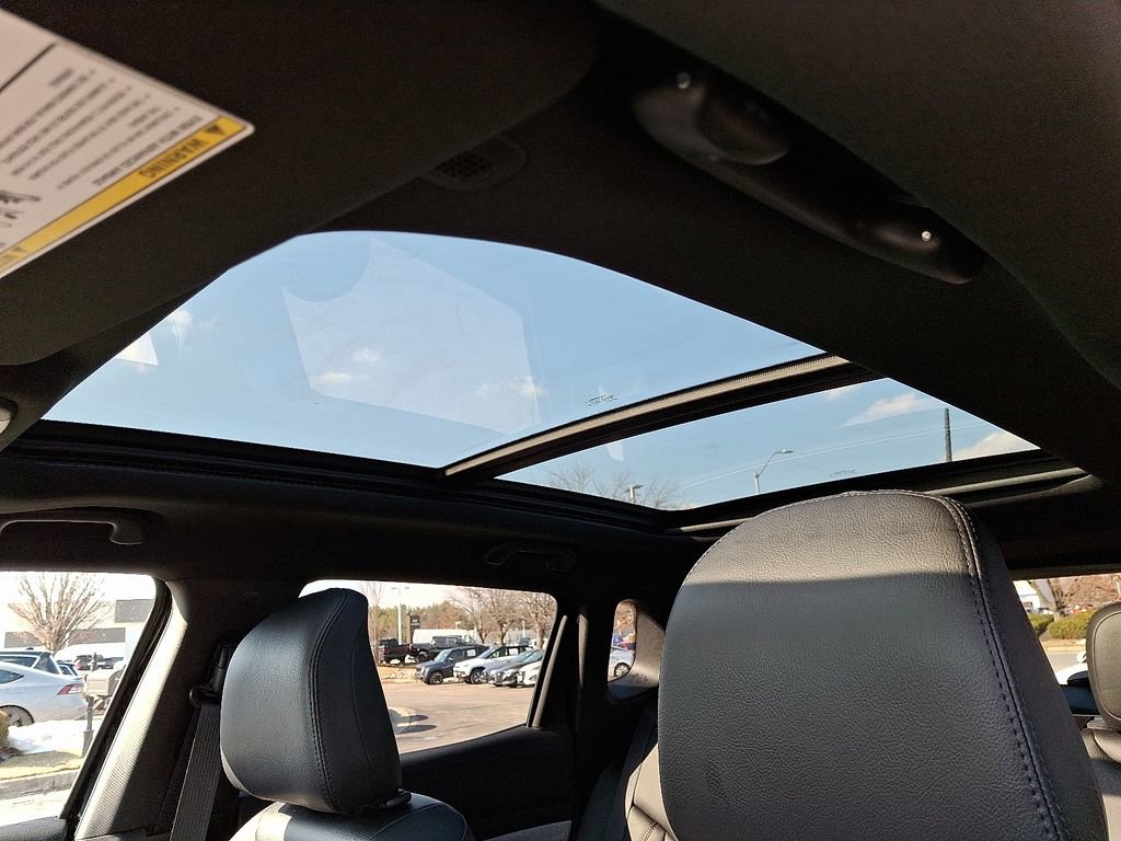 Used 2024 Jeep Compass Latitude w/ Sun and Sound Group image 14