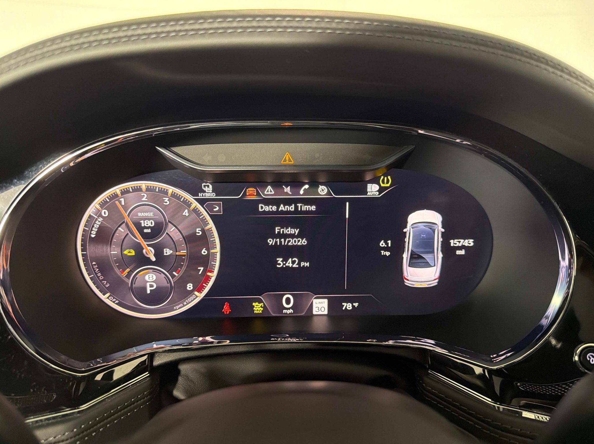 Used 2022 Bentley Flying Spur Plug-In Hybrid AWD/4WD image 40