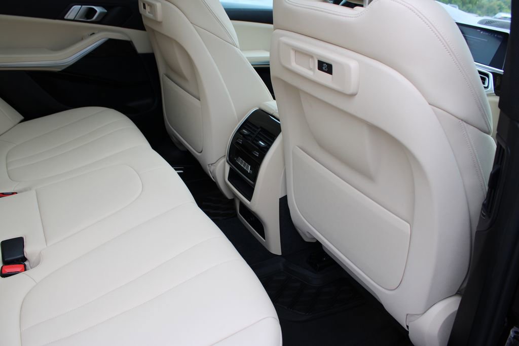 Used 2019 BMW X5 xDrive40i w/ Executive Package image 49