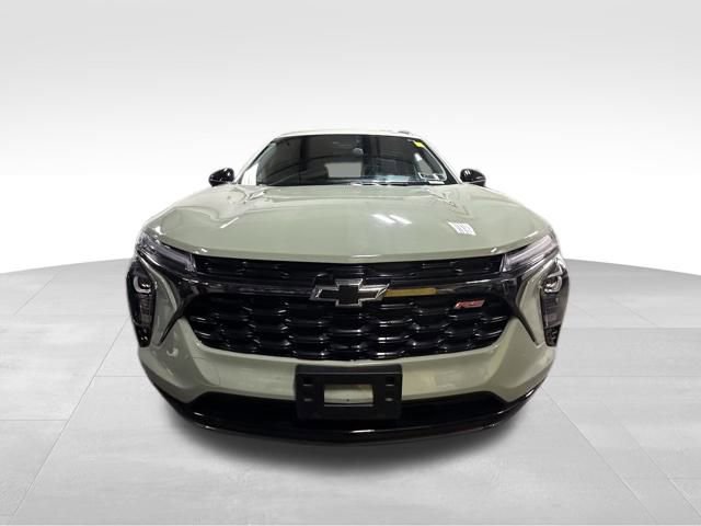 Used 2024 Chevrolet Trax RS w/ Driver Confidence Package image 16