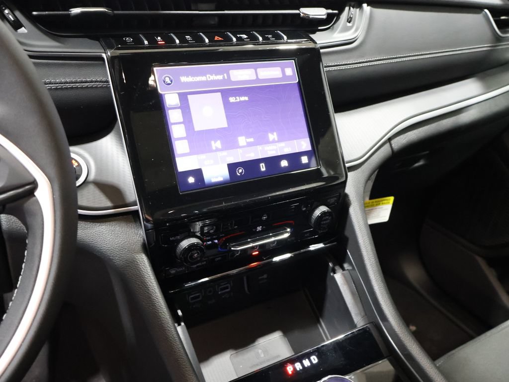 New 2026 Jeep Grand Cherokee Laredo X AWD/4WD image 20
