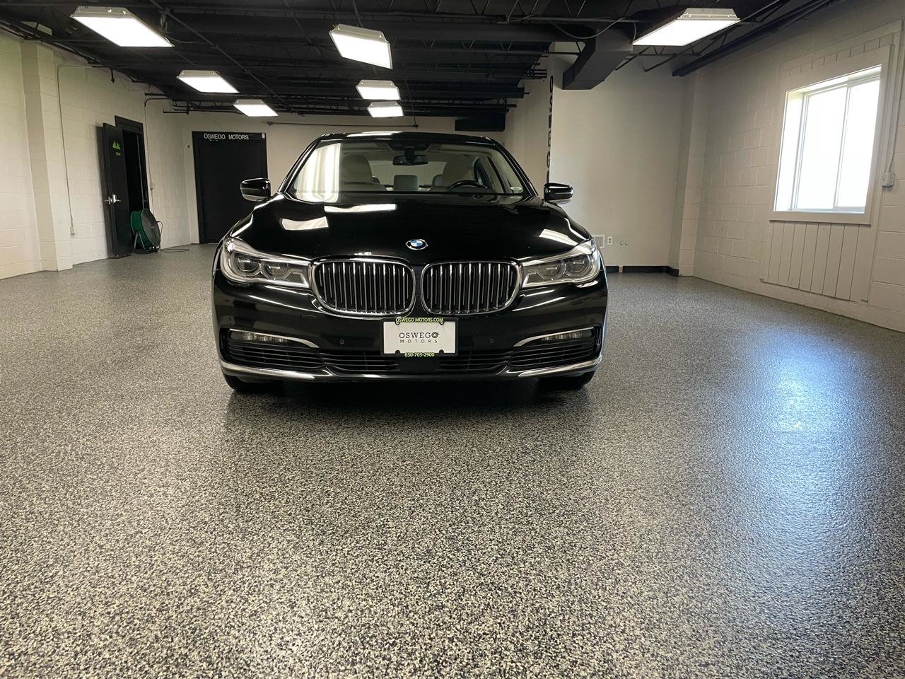 Used 2018 BMW 750i xDrive AWD/4WD image 12