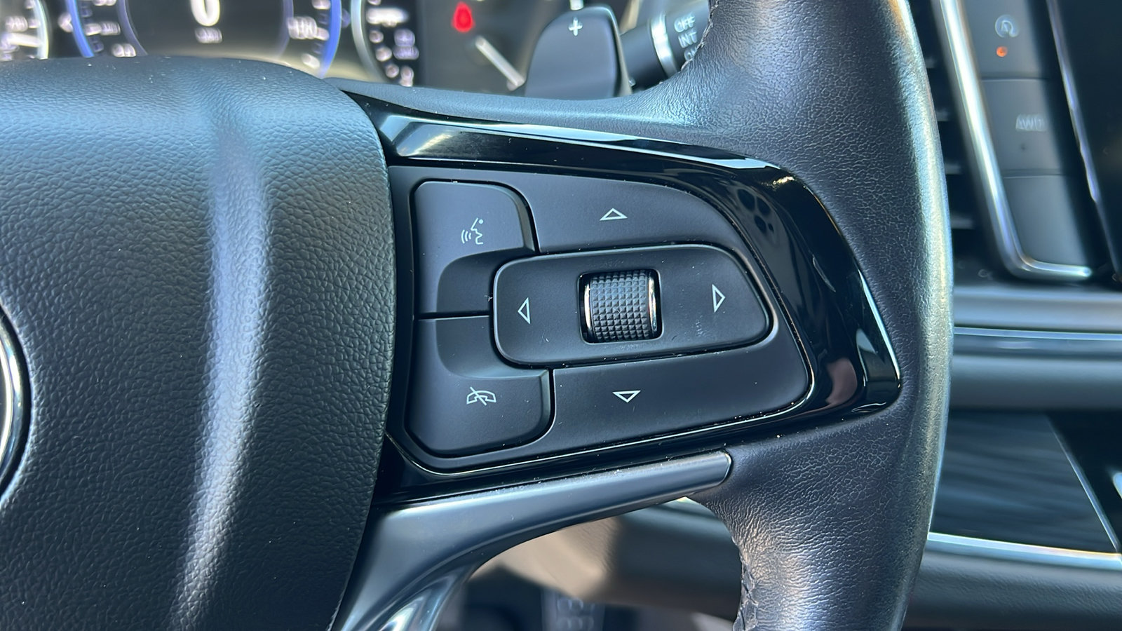 Certified 2024 Buick Enclave Premium AWD/4WD image 30