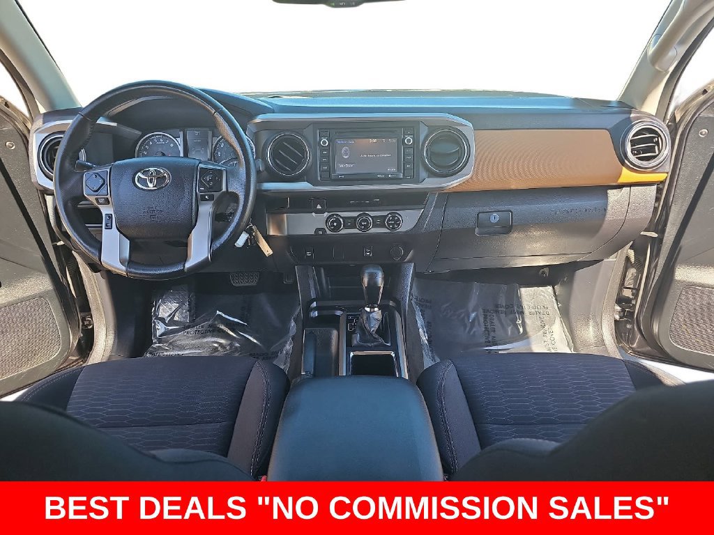 Used 2017 Toyota Tacoma SR5 w/ Tow Package RWD image 9