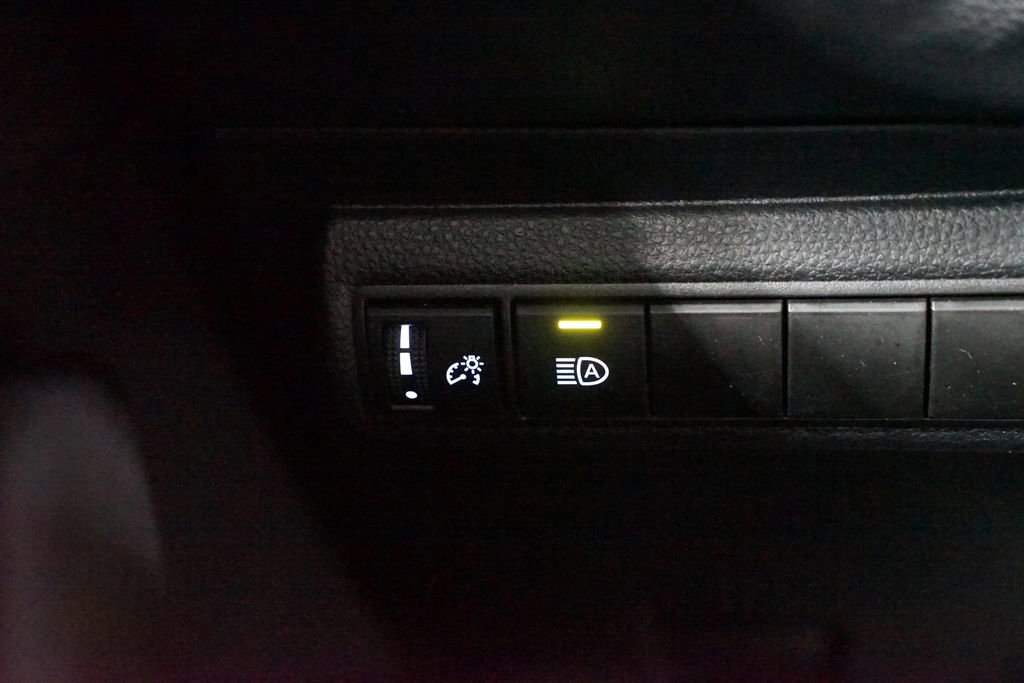 Certified 2024 Toyota Corolla LE image 22