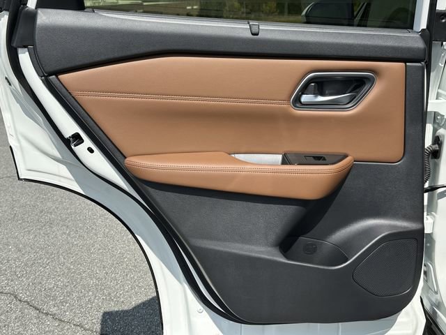 New 2026 Nissan Rogue Platinum image 17