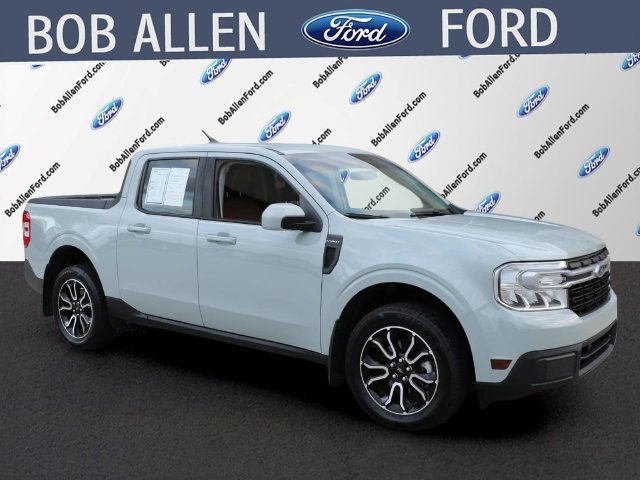 Used 2023 Ford Maverick Lariat w/ Lariat Luxury Package FWD image 2