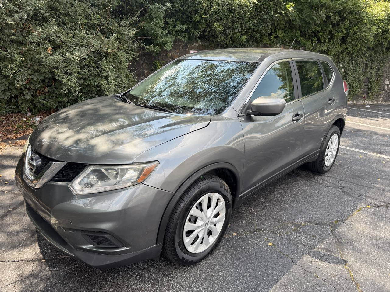Used 2016 Nissan Rogue S AWD/4WD image 1