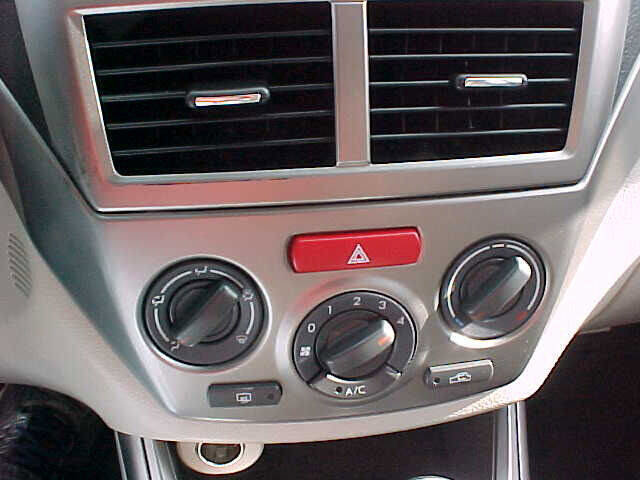 Used 2010 Subaru Impreza 2.5i Premium image 21