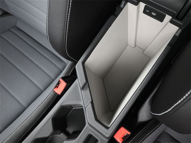 New 2025 Volkswagen Jetta SE image 4