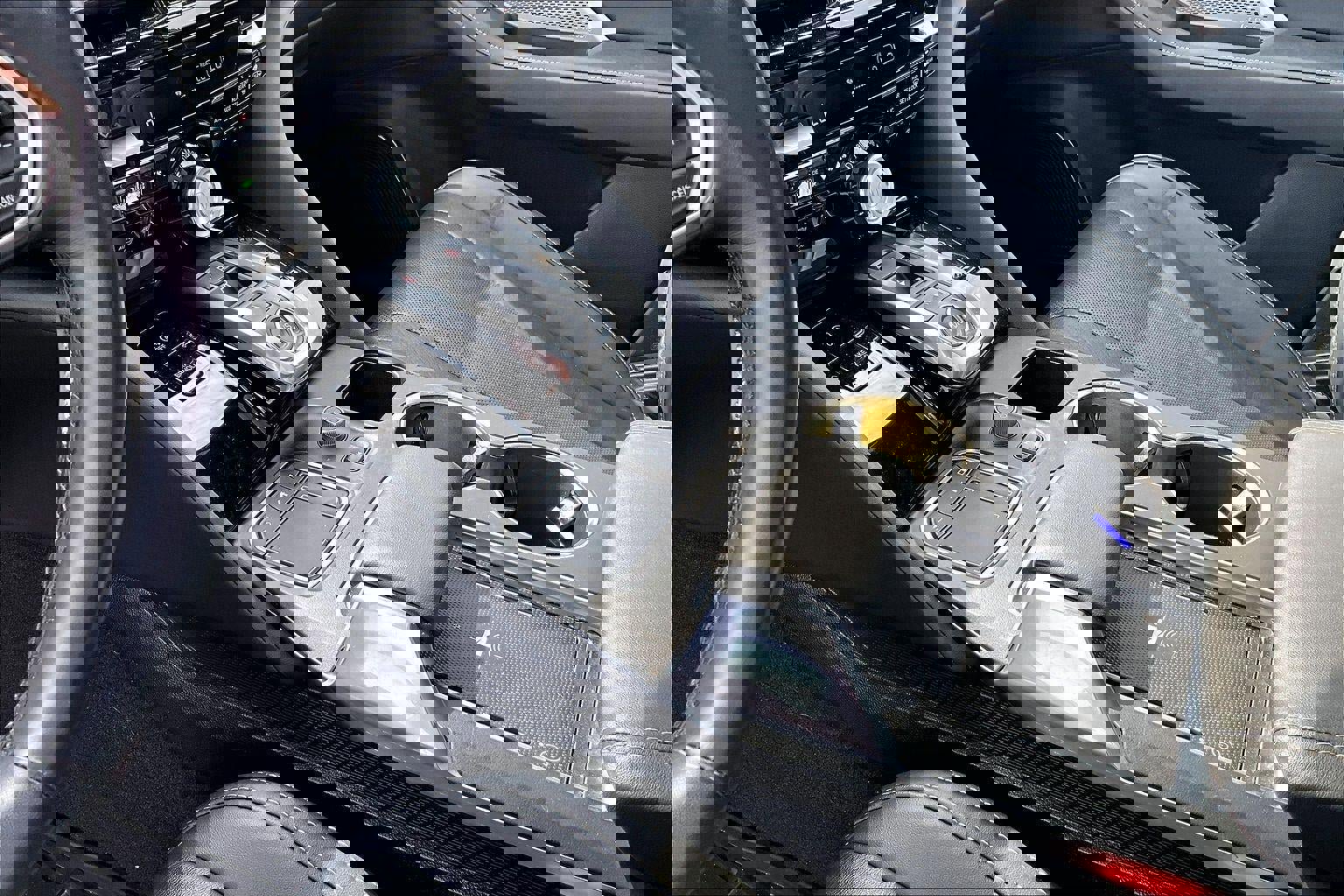 Used 2024 Acura MDX SH-AWD w/ Technology Package image 17