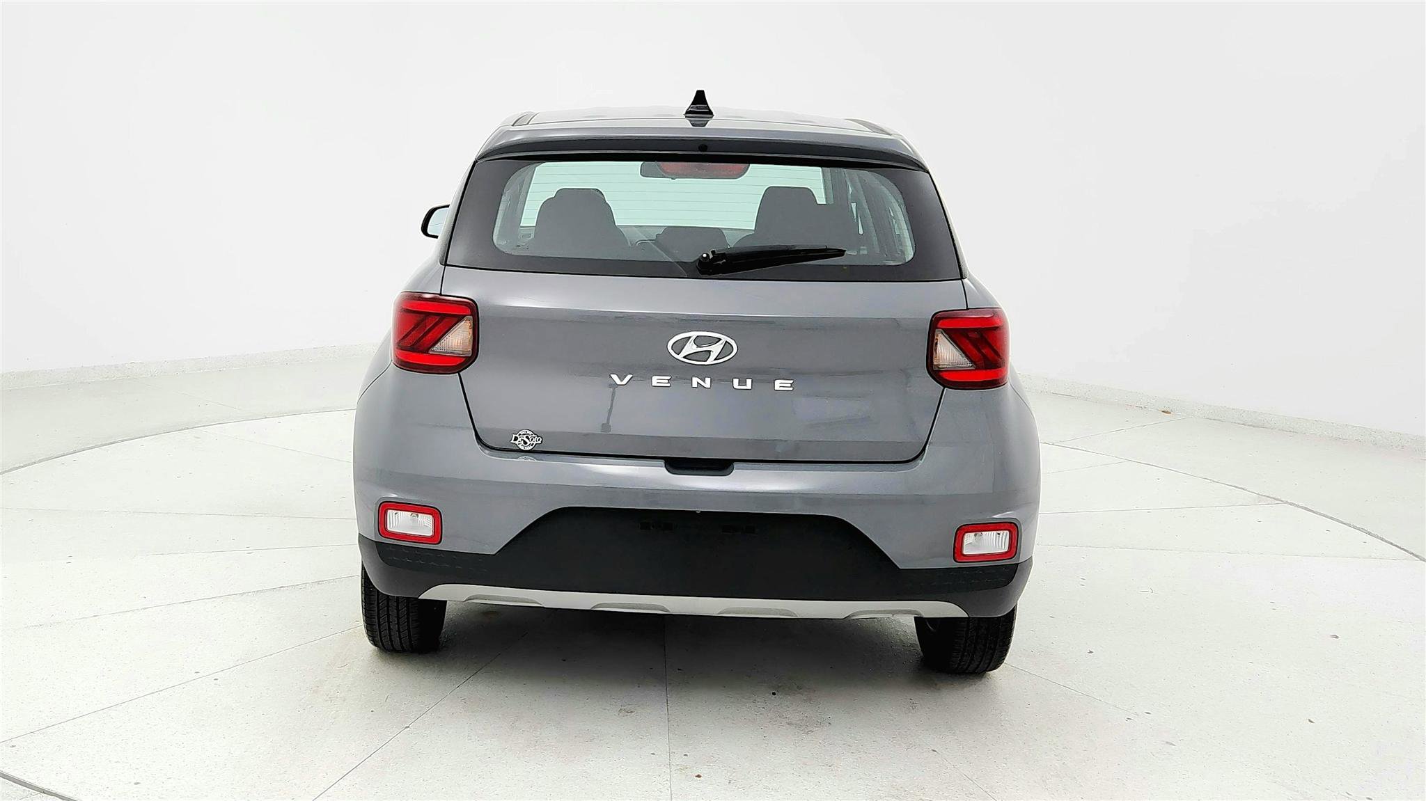 Used 2021 Hyundai Venue SE FWD image 4