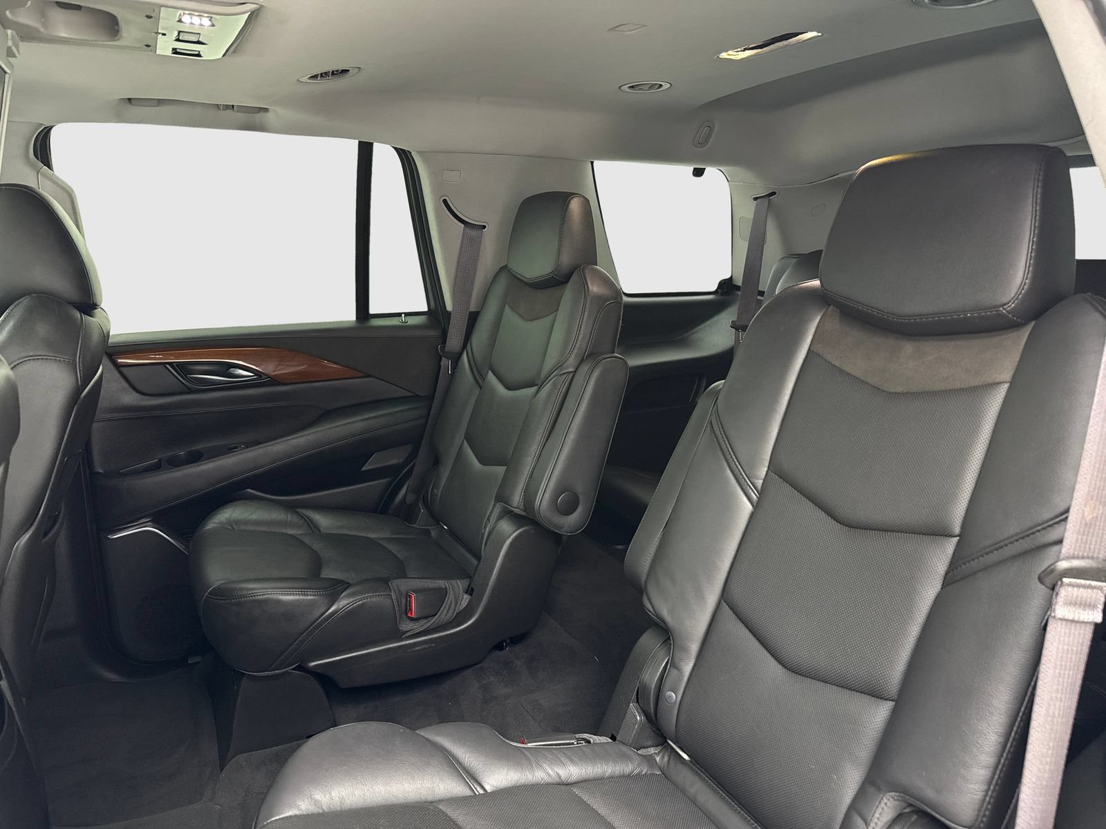 Used 2016 Cadillac Escalade Premium AWD/4WD image 38