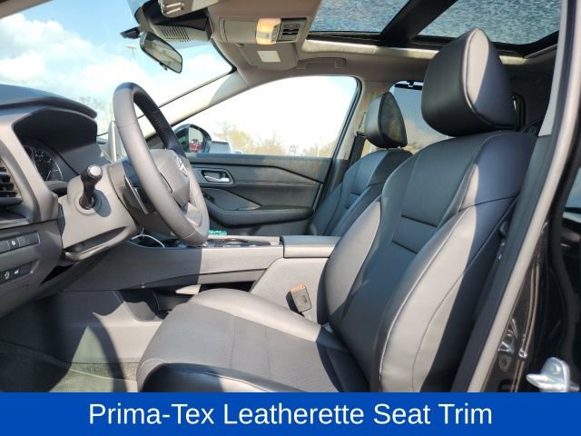 Used 2025 Nissan Rogue SV w/ SV Premium Package image 13