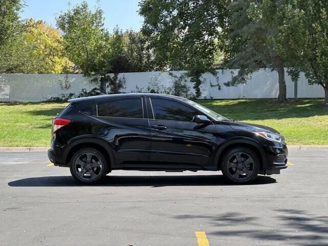 Used 2019 Honda HR-V LX image 3