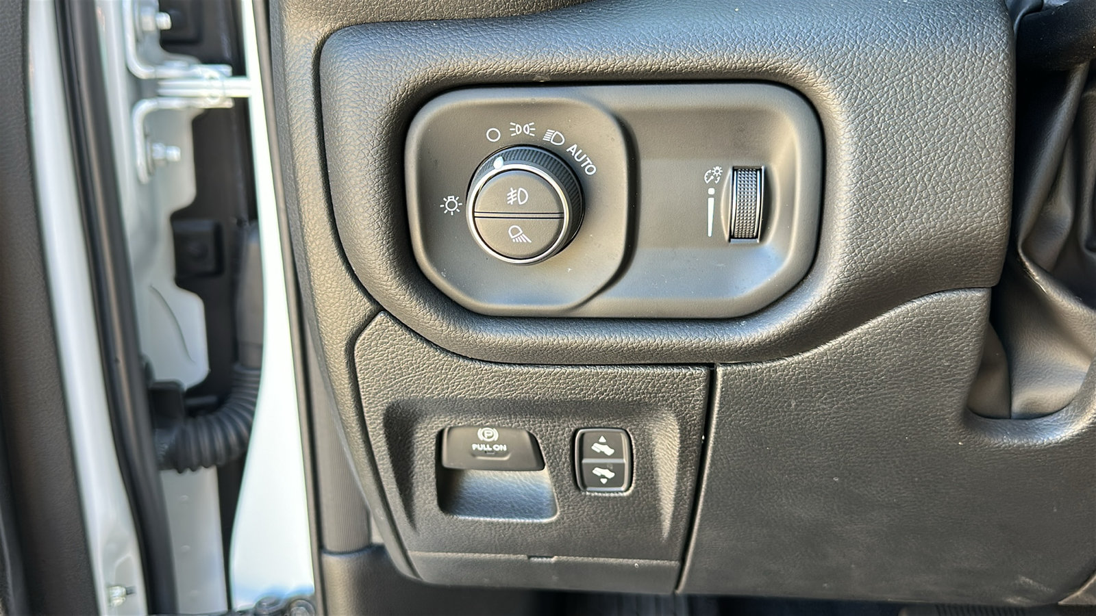 Used 2025 RAM 1500 Big Horn AWD/4WD image 15