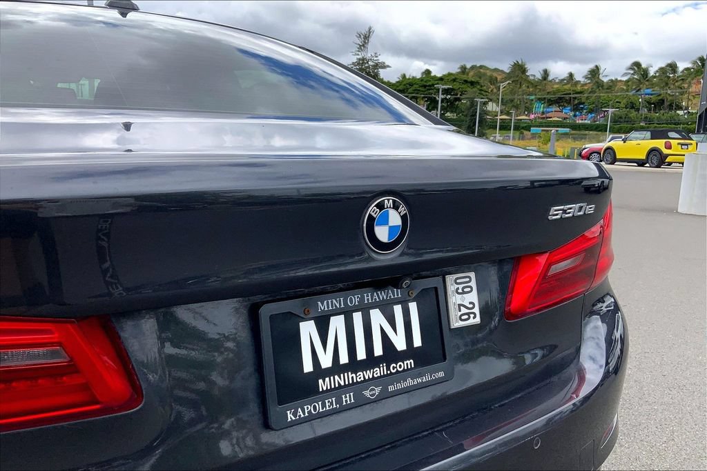 Used 2018 BMW 530e RWD image 26