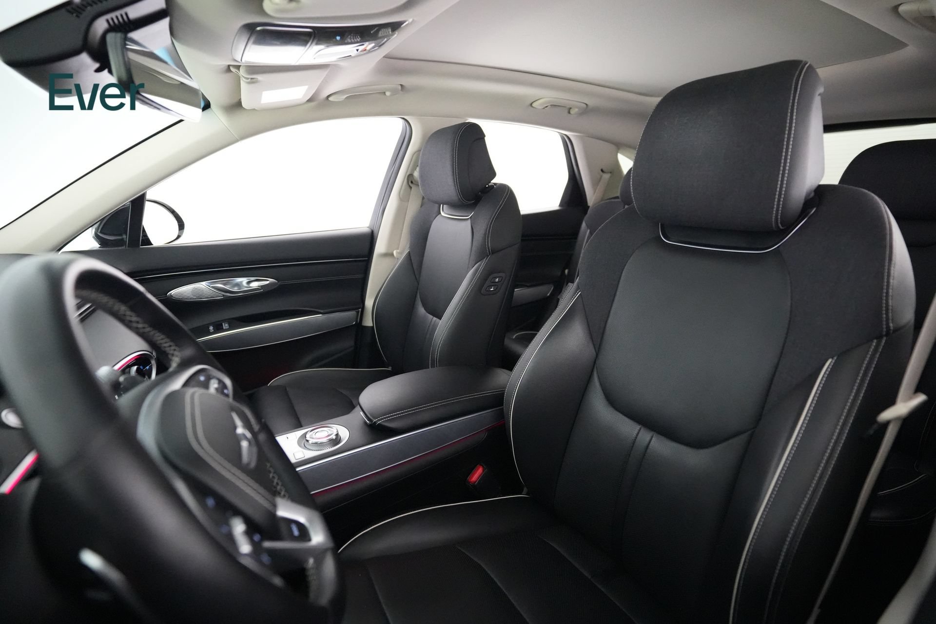 Used 2023 Genesis Electrified GV70 AWD/4WD image 4