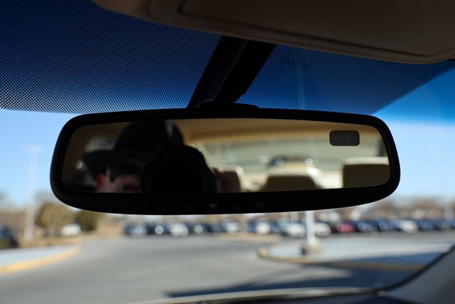 Used 2016 Toyota Avalon Limited image 34