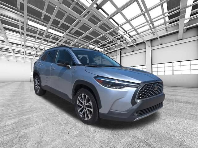 Certified 2025 Toyota Corolla Cross XLE FWD video 1