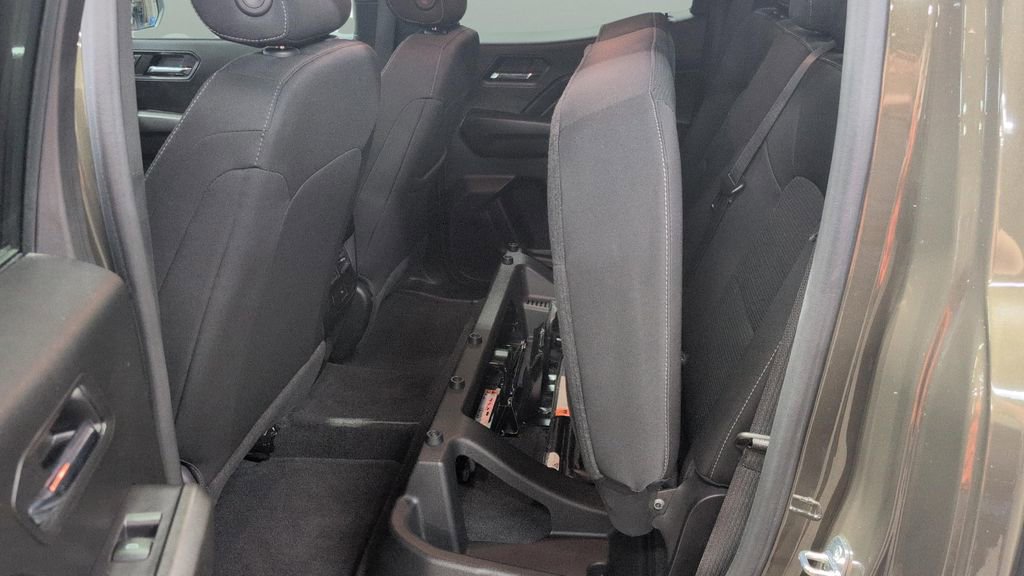 Used 2023 Chevrolet Colorado LT w/ LT Convenience Package image 15