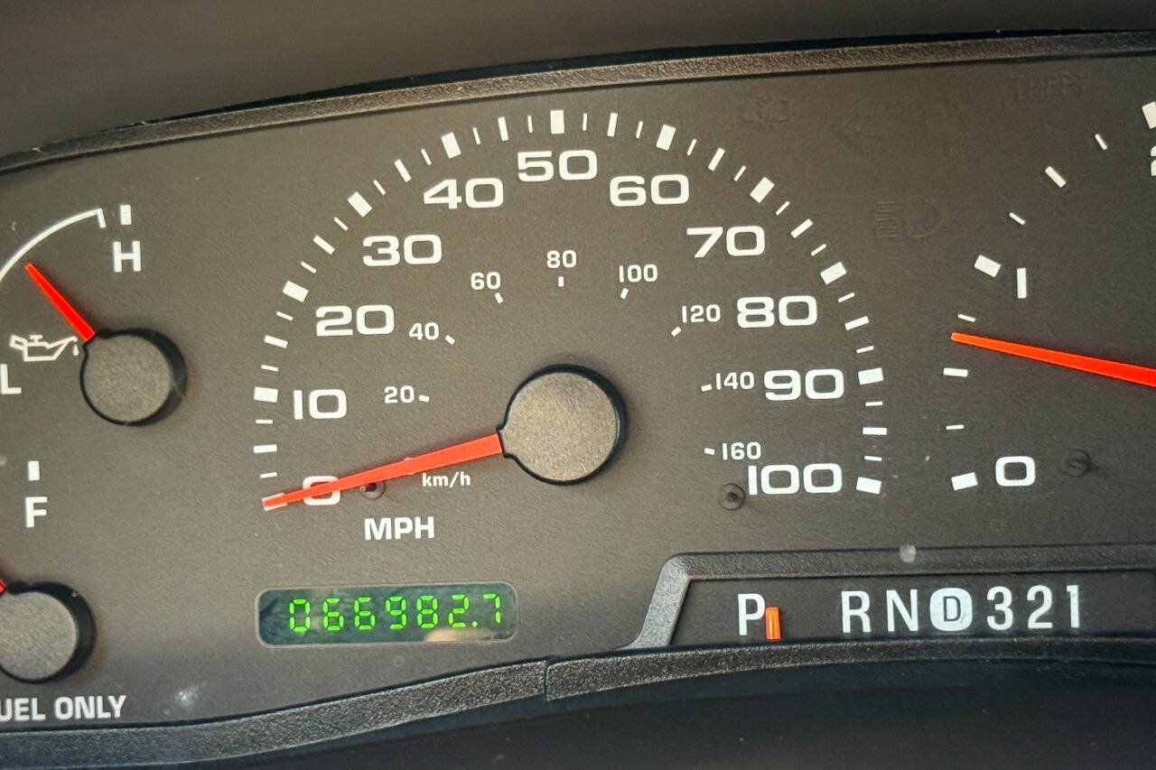 Used 2005 Ford Excursion XLT AWD/4WD image 34