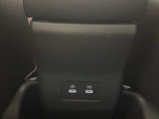 New 2026 Nissan Kicks SR image 14