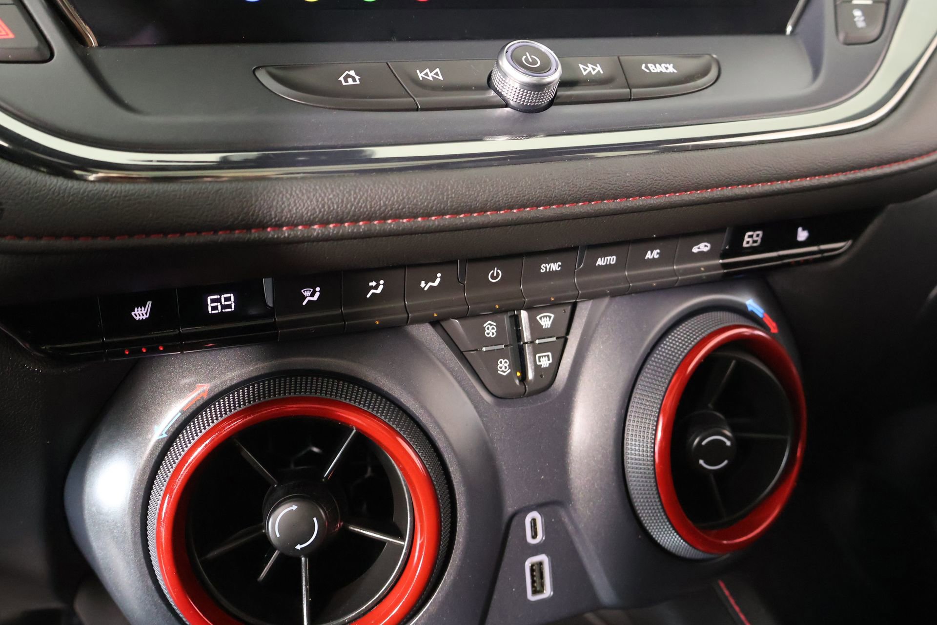 Used 2023 Chevrolet Blazer RS FWD image 7