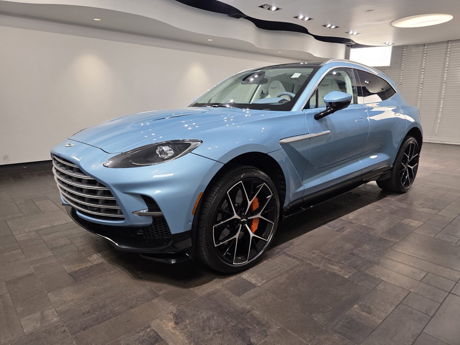 New 2026 Aston Martin DBX 707 image 30