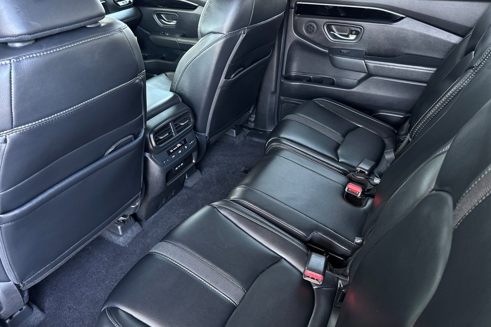Certified 2025 Honda Pilot EX-L image 27