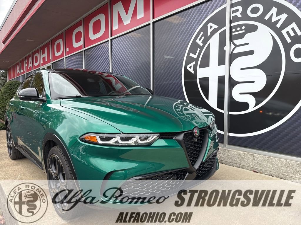 New 2025 Alfa Romeo Tonale Intensa image 1