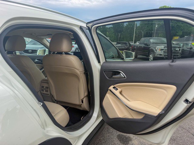 Used 2018 Mercedes-Benz GLA 250 image 15